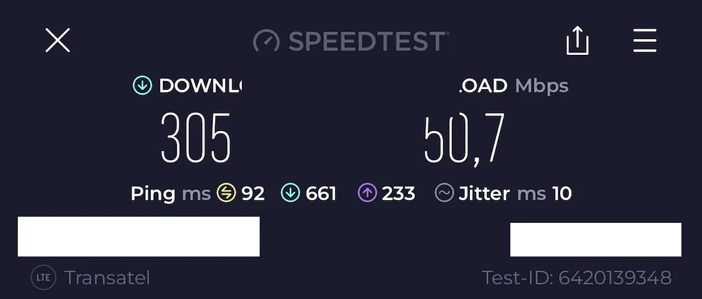 Speed test result in Singapore using a Ubigi eSIM: 305 Mbps download and 50.7 Mbps upload